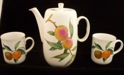 ROYAL WORCESTER EVESHAM GOLD COFFEE POT & TWO MUGS MINT  